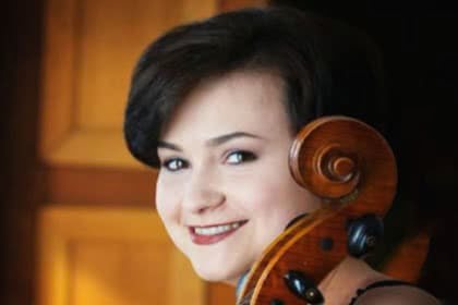 Music school Warsaw, violin, guitar, piano lessons, Martyna Wiśniewska